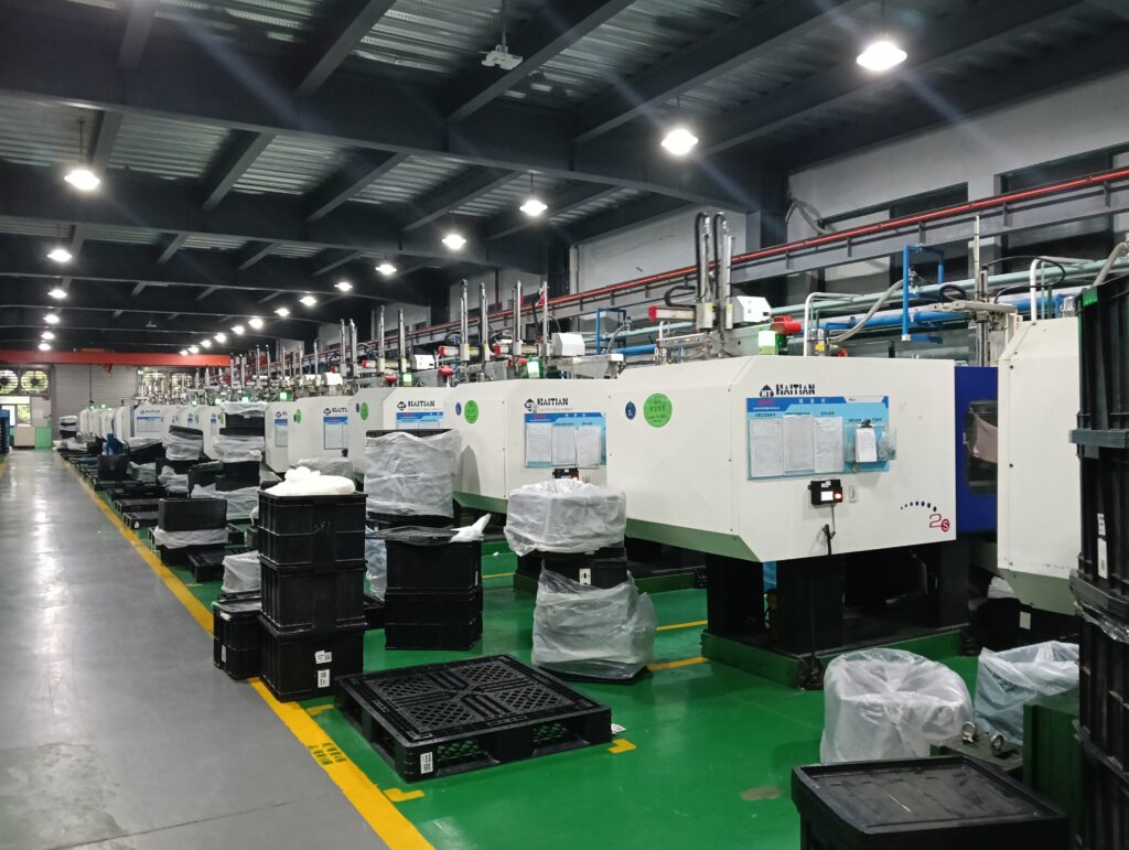 manlytechonology plastic parts injection 